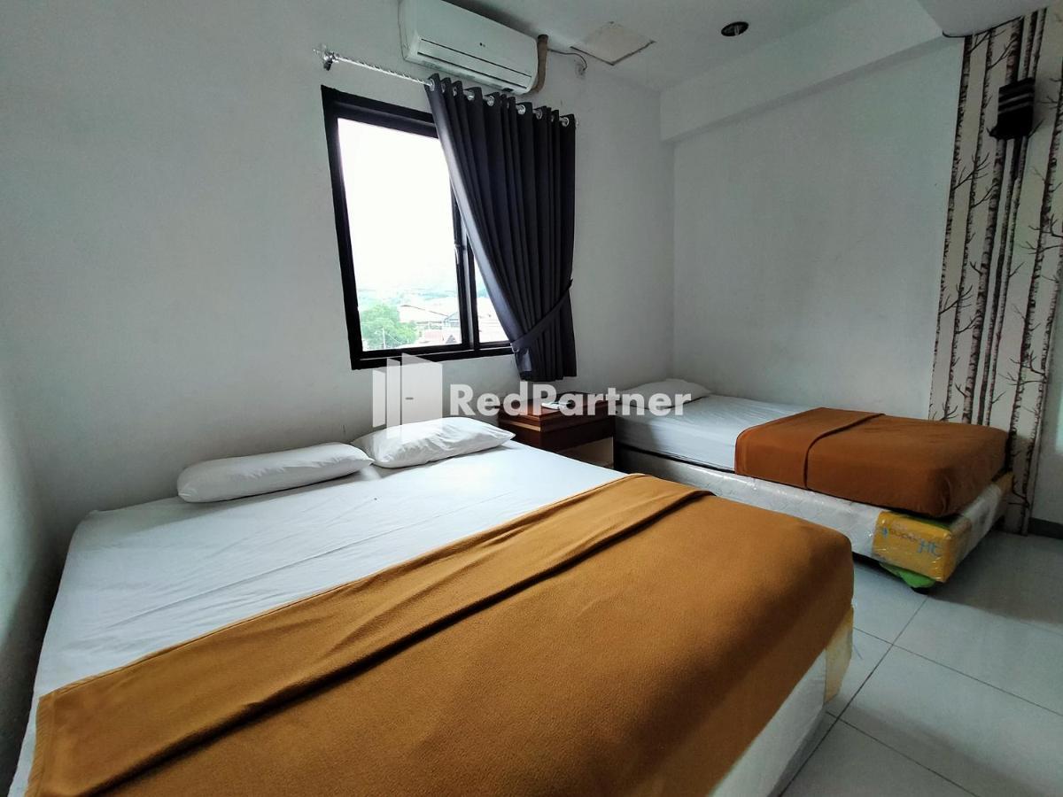 Hotel Ayu Lestari Ternate Redpartner Exterior photo