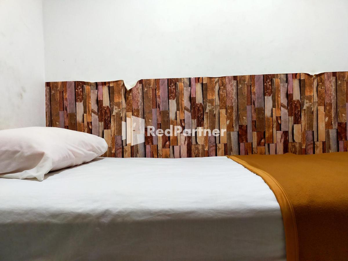 Hotel Ayu Lestari Ternate Redpartner Exterior photo